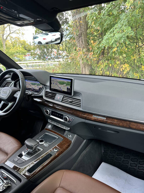 2020 Audi Q5 quattro Premium Plus 45 TFSI