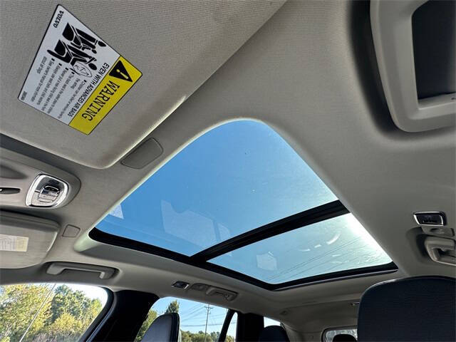 2021 Volvo XC90 T6 Momentum 7-Passenger