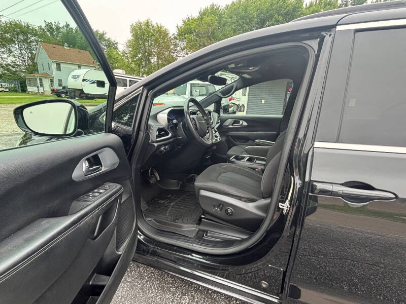 2022 Chrysler Pacifica Touring