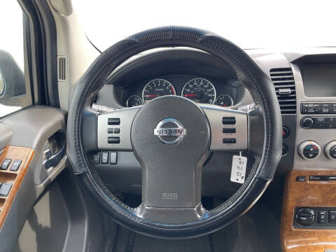 2006 Nissan Pathfinder LE