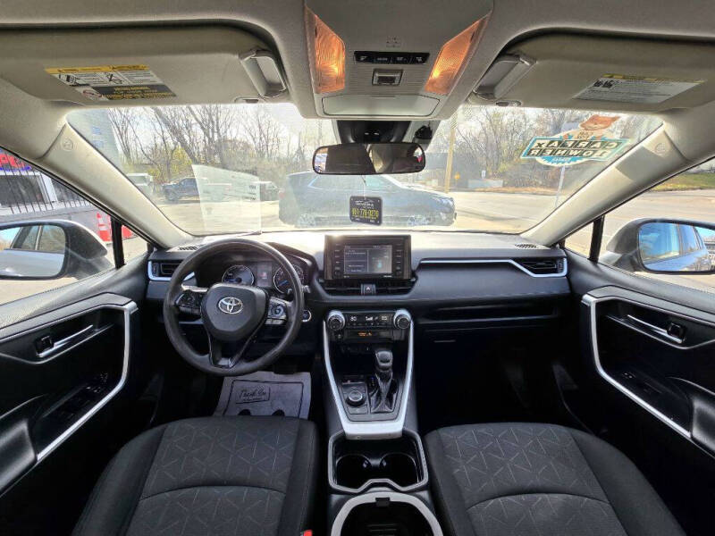 2020 Toyota RAV4 Hybrid XLE