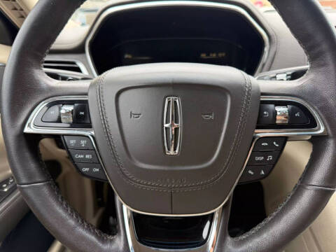 2018 Lincoln Continental Premiere