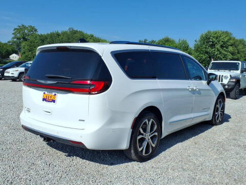 2025 Chrysler Pacifica Pinnacle