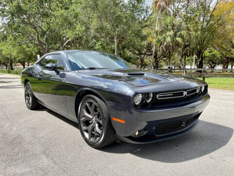 2018 Dodge Challenger SXT Plus