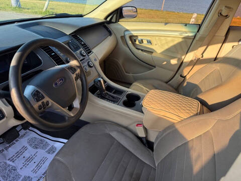 2015 Ford Taurus