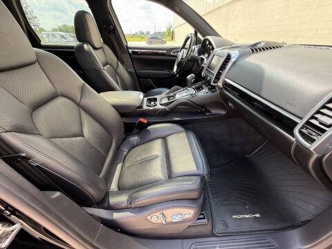 2014 Porsche Cayenne Platinum