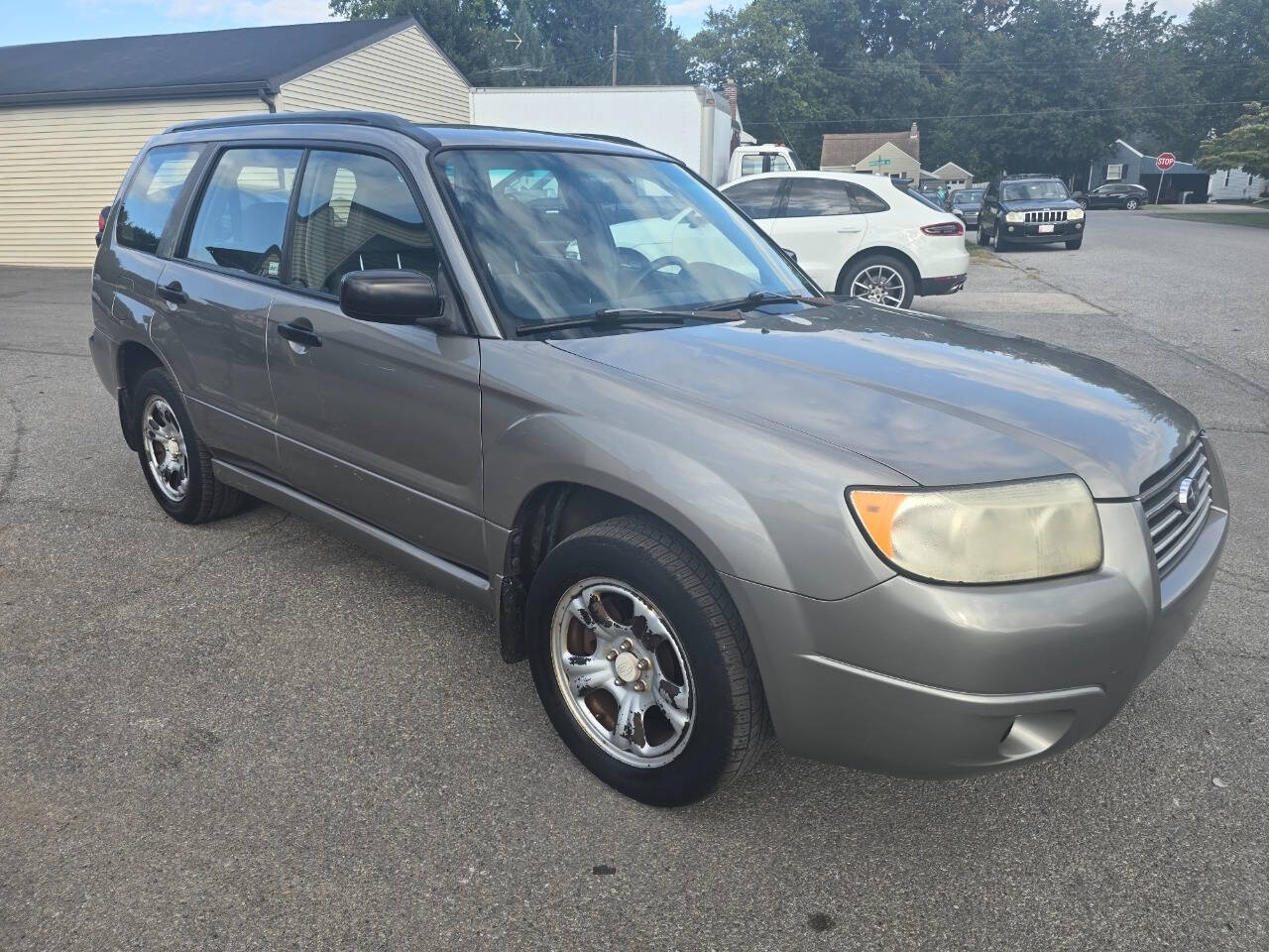 2006 Subaru Forester for sale at QUEENSGATE AUTO SALES in York, PA