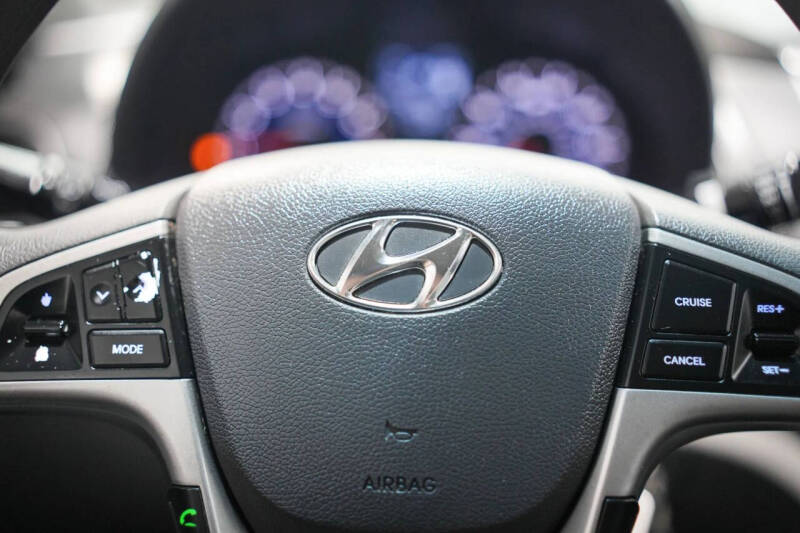 2015 Hyundai Accent GLS