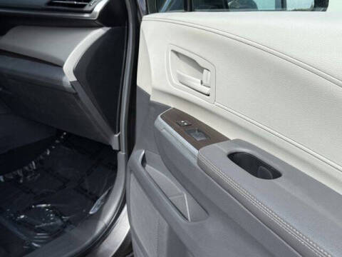 2024 Toyota Sienna LE 8-Passenger