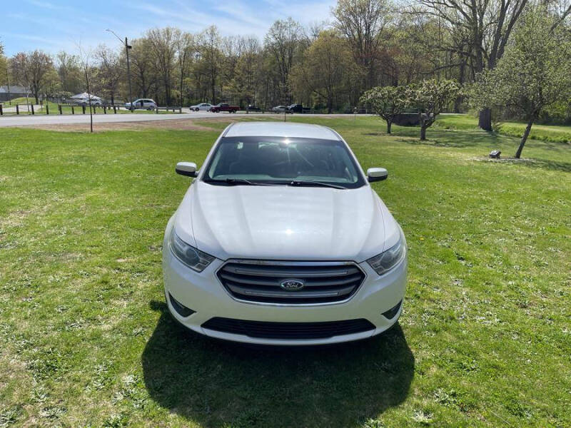2014 Ford Taurus SEL
