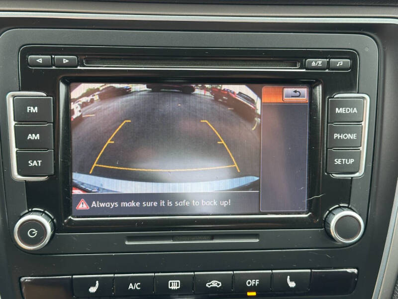 2015 Volkswagen Passat 1.8T Limited Edition