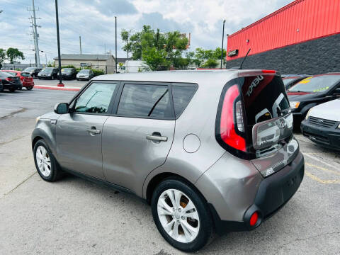 2015 Kia Soul +