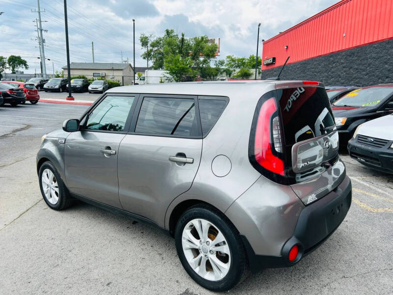 2015 Kia Soul +