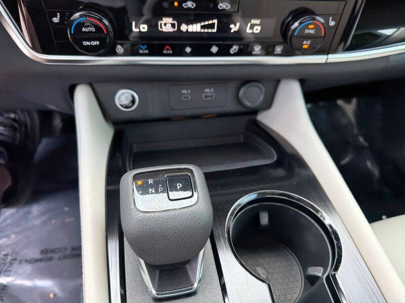2022 Nissan Rogue SL