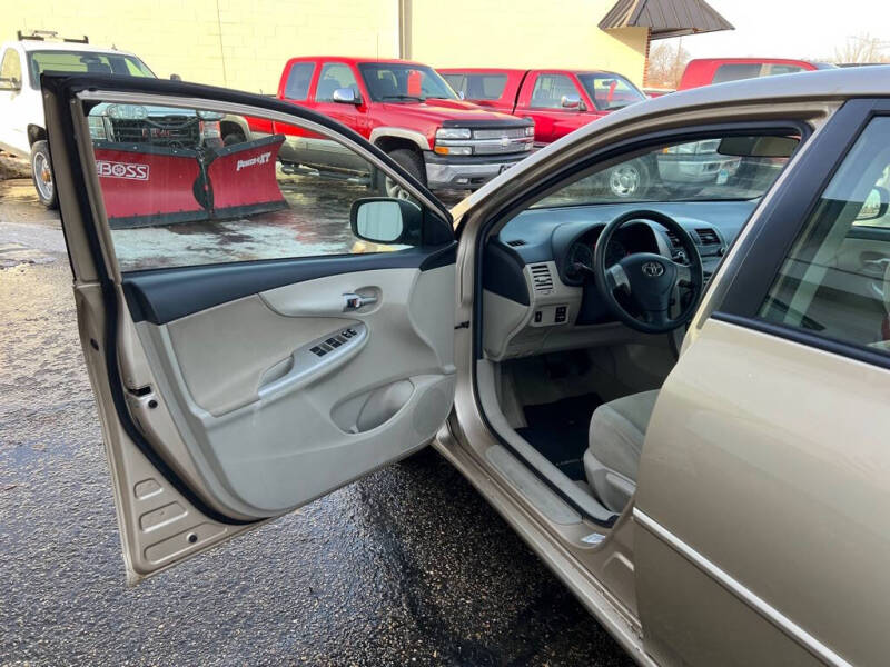 2011 Toyota Corolla LE