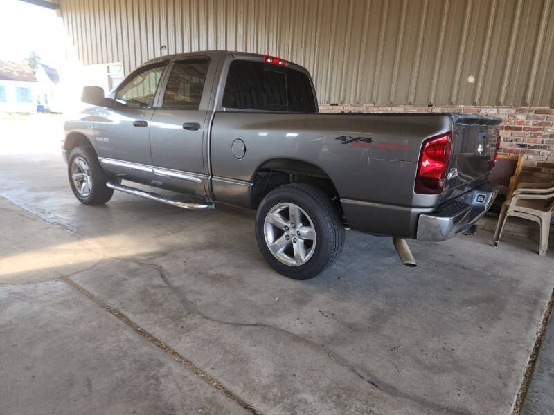 2008 Dodge Ram 1500 Pickup SLT photo 3