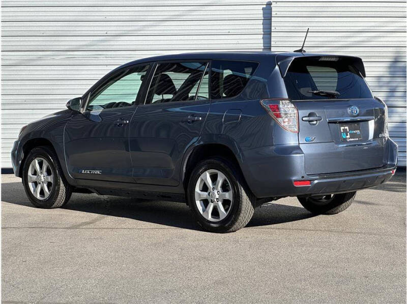 2014 Toyota RAV4 EV