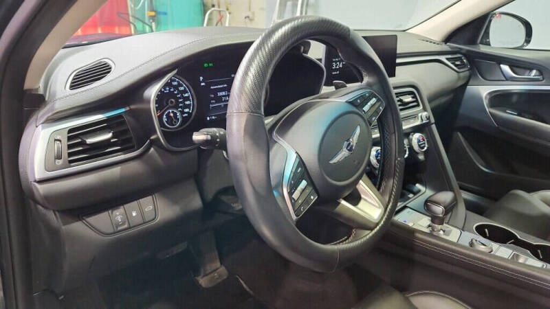 2023 Genesis G70