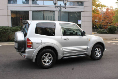 2000 Mitsubishi Pajero