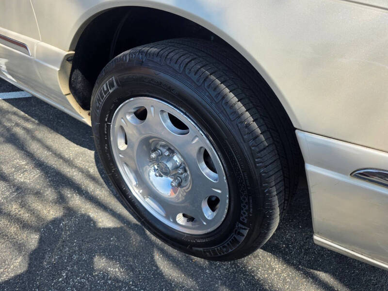 2002 Lincoln Continental