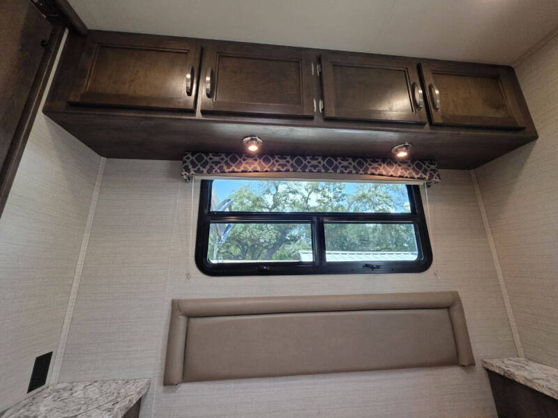 2019 Jayco Redhawk