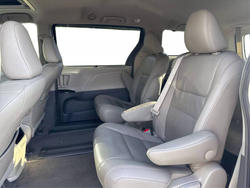 2017 Toyota Sienna