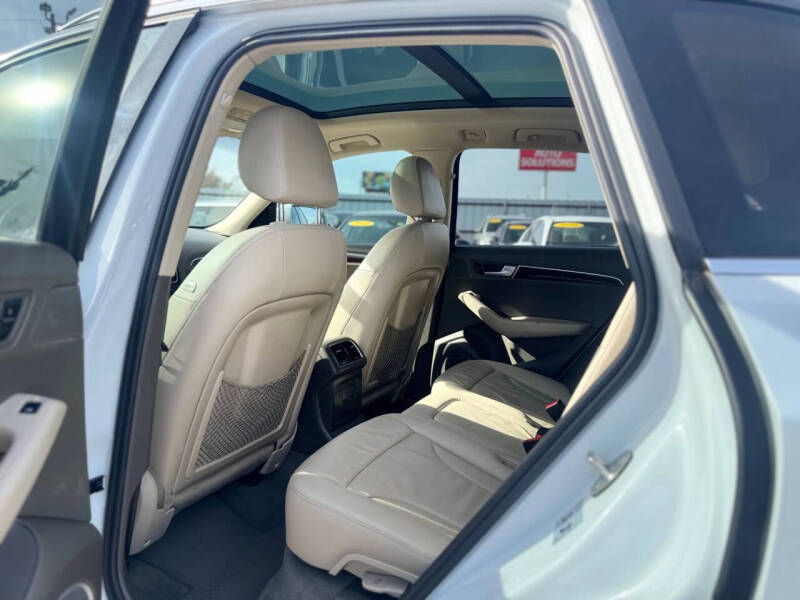 2012 Audi Q5 3.2 quattro Premium Plus