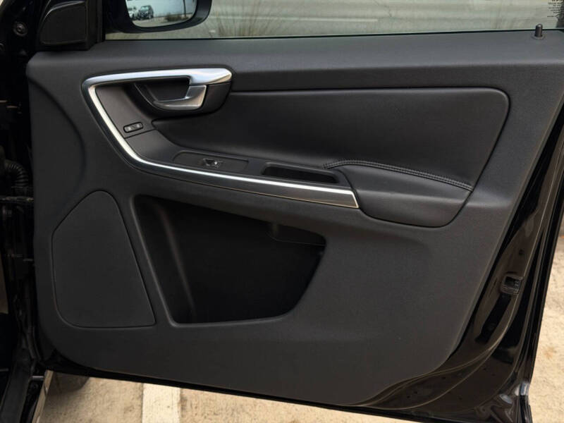 2015 Volvo XC60 T5 Drive-E Premier