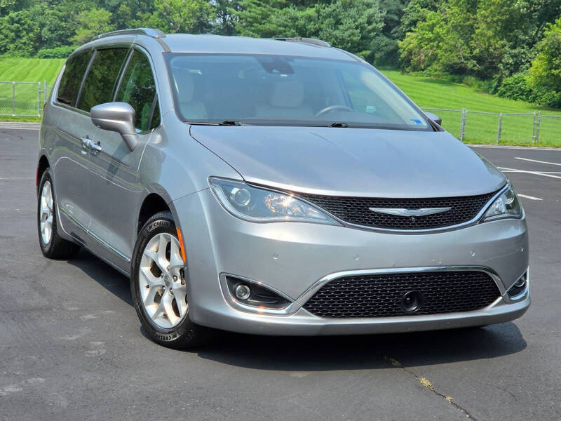 2017 Chrysler Pacifica Touring-L Plus