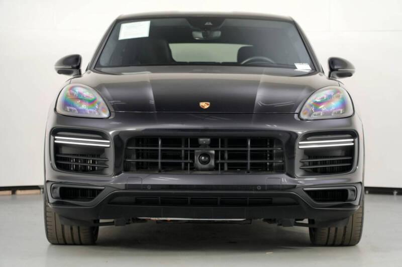 2022 Porsche Cayenne Turbo S E-Hybrid Coupe