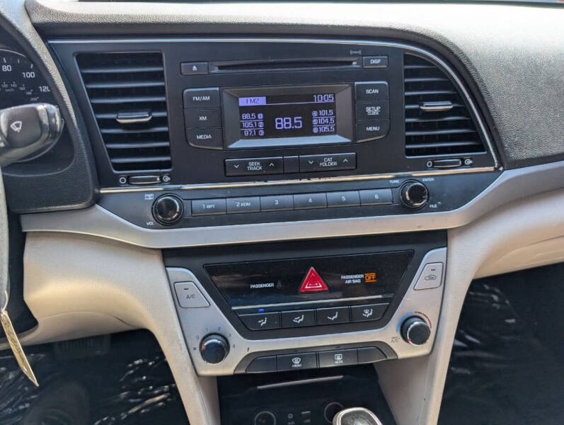 2017 Hyundai Elantra
