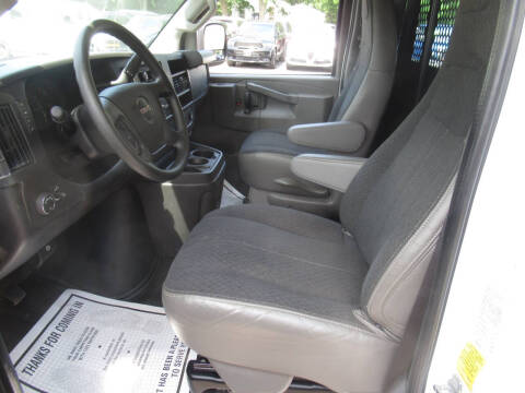 2025 GMC Savana 2500