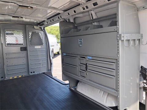 2025 Chevrolet Express 2500