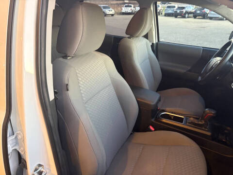 2022 Toyota Tacoma SR V6