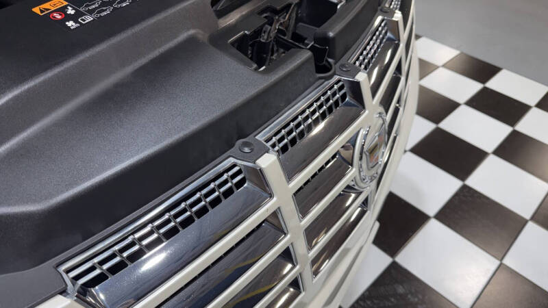 2013 Cadillac Escalade Luxury