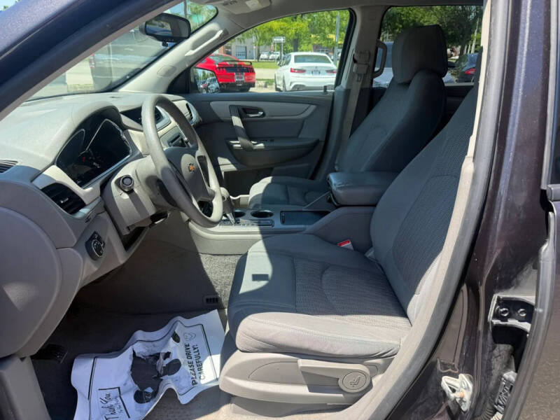 2017 Chevrolet Traverse LS