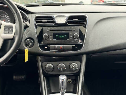 2012 Chrysler 200 Touring