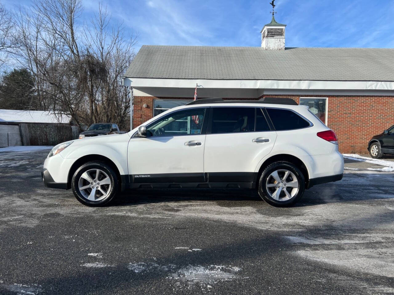 2013 Subaru Outback for sale at Kinsman Auto Sales in North Andover, MA