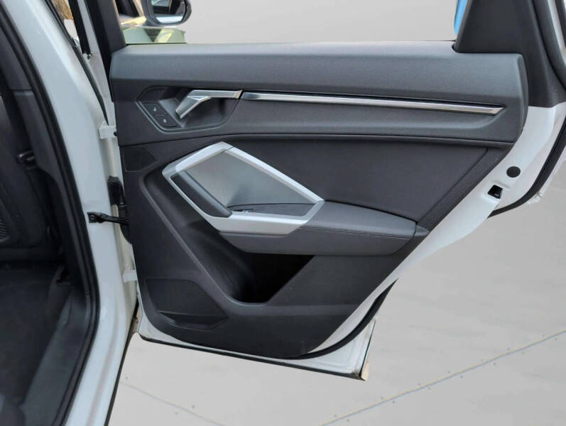 2019 Audi Q3 quattro Premium 45 TFSI