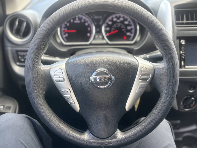 2017 Nissan Versa 1.6 SV