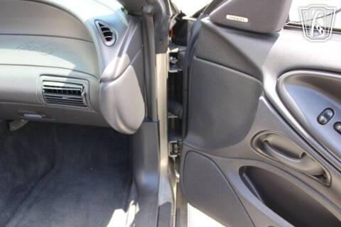 2002 Ford Mustang GT Deluxe