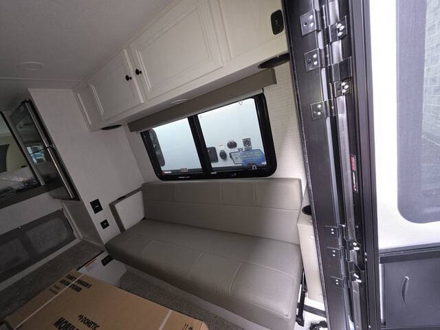 2026 Palomino BACKPACK HS750