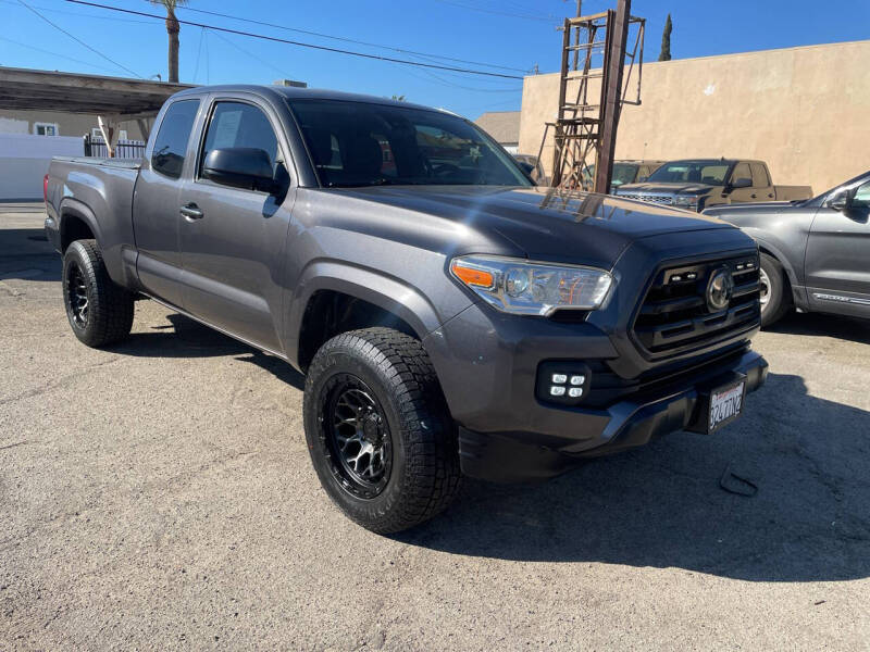 2018 Toyota Tacoma for sale at JR'S AUTO SALES in Pacoima CA