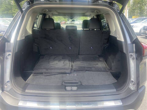 2022 Nissan Rogue SV