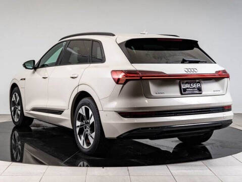 2021 Audi e-tron quattro Premium