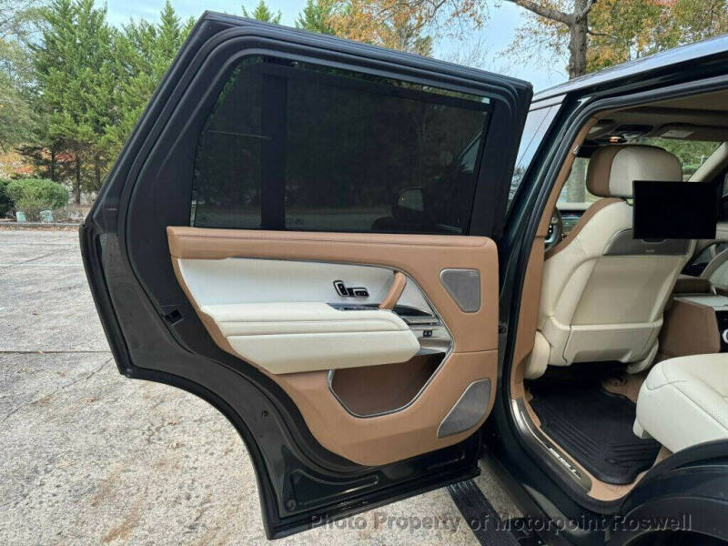 2025 Land Rover Range Rover P615 SV LWB