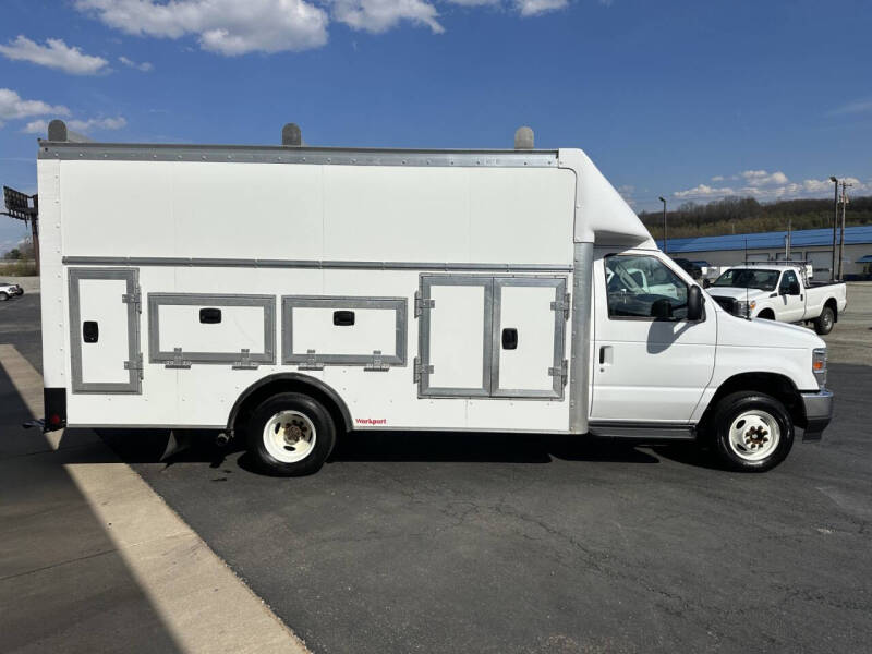 2024 Ford E-Series