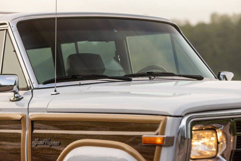 1989 Jeep Grand Wagoneer