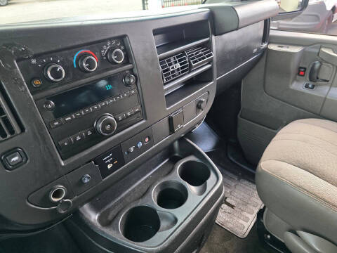 2017 Chevrolet Express LT 3500