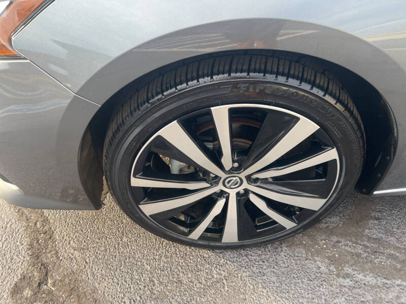 2022 Nissan Altima 2.5 SR